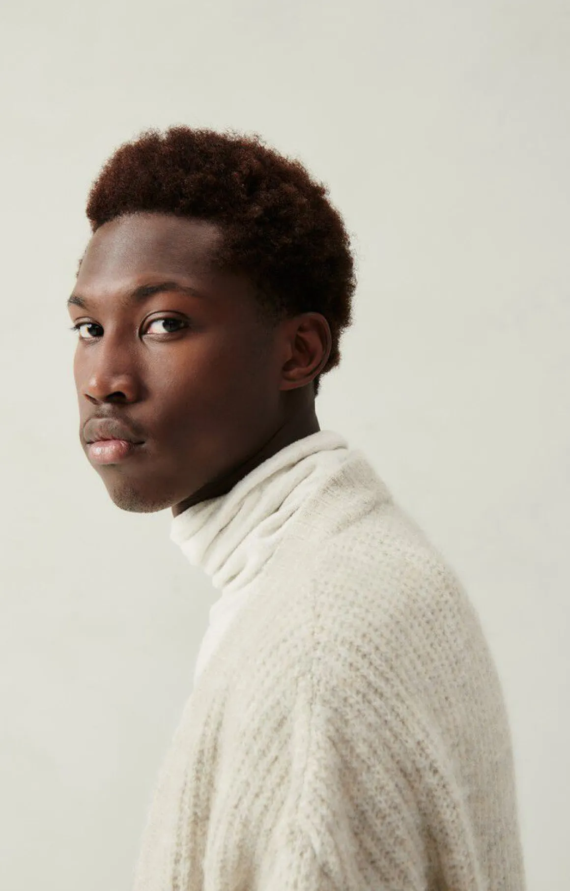 herrencardigan_east_4-1.webp American Vintage | Herrencardigan East Pulverschnee Meliert